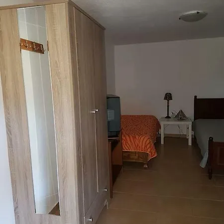 εξοχικό διονύσης