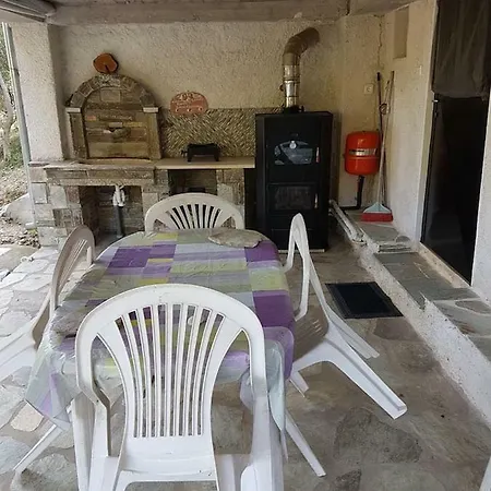 Semesterbostad Dionysis Chorefton