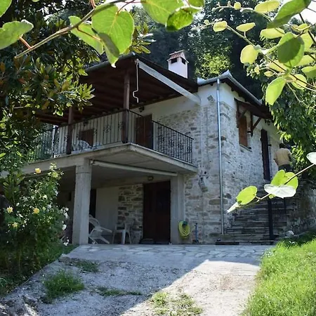 Dionysis Semesterbostad Chorefton