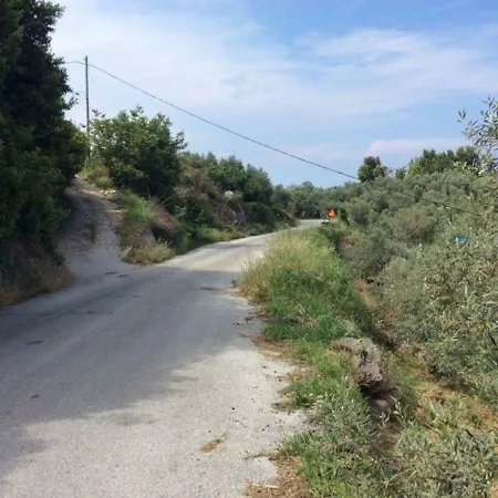 Σπίτι διακοπών εξοχικό διονύσης *