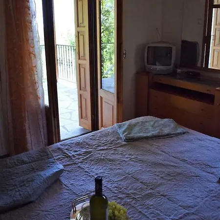 εξοχικό διονύσης Σπίτι διακοπών Χορευτό
